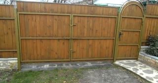 Купить распашные ворота деревянные Магадан, цена от 2719 руб.